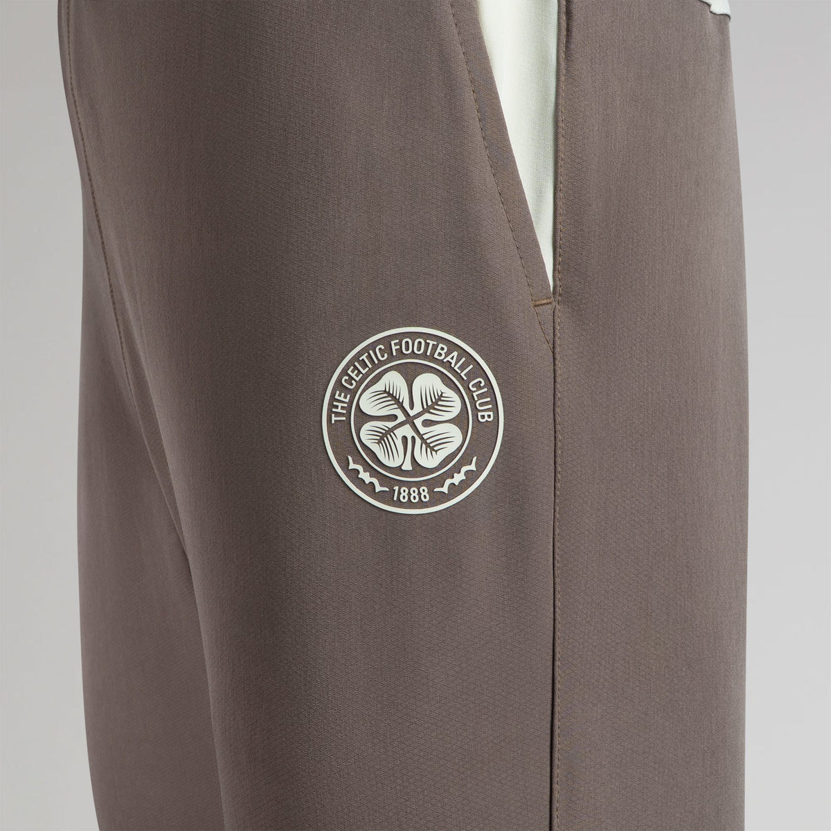 Celtic Crest Men's Cut & Sew Joggers